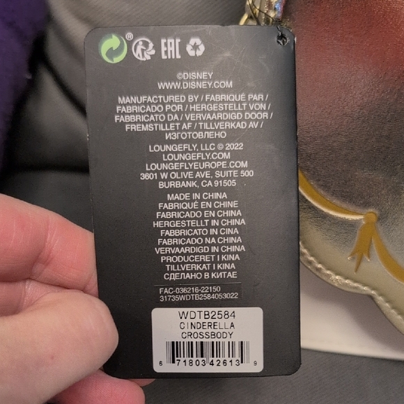 *NWT* Loungefly Cinderella Crossbody Bag - Picture 3 of 10